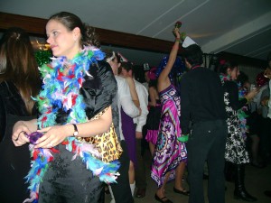 Primercorte Producciones Anuncios gratis en Providencia |  M&uacute;sica, Iluminaci&oacute;n, Amplificaci&oacute;n, M&uacute;sica Envasada, Dj..., Matrimonios, Eventos, Fiestas de Graduaci&oacute;n, Eventos Empresas, Bodas...
