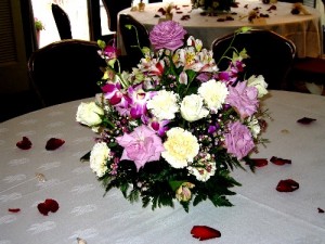Mauricio Rojas Anuncios gratis en Santiago |  ARREGLOS RAMOS DE NOVIA, DECORACION MATRIMONIOS, MAURICIO ROJAS - WILMA FUENTES PEINADOS Y MAQUILLAJES A DOMICILIO
