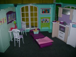 lorena arce Anuncios gratis en Macul |  Casa de Barbie, Casita de barbie ultra moderna