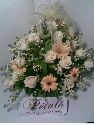 petale Anuncios gratis en Providencia |  Enviar flores a domicilio  peluches, desayunos, rosas, regalos ..., Enviar flores en santiago (02) 6416780 www.petale.cl  peluches desayunos