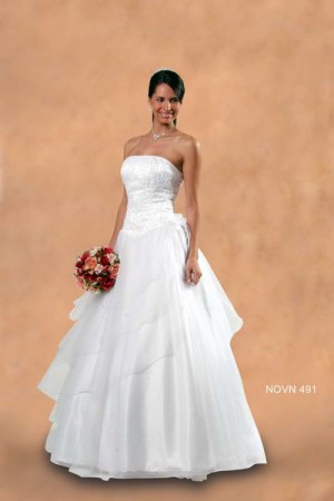 marcela Anuncios gratis en Quilicura |  vendo vestido de  novia, hermoso con aplicaciones en el estraples