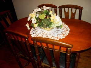 marcela mol Anuncios gratis en San Bernardo |  vendo comedor mesa obalada 6 sillas en $50.000 , comedor en buen estado de 6 sillas tapiz oscuro en $50.000 conversable