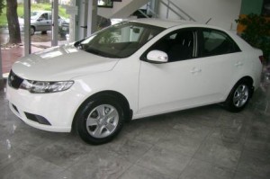 Carolina Pallahuala Anuncios gratis en Vi&ntilde;a del Mar |  Auto para Novios, Cerato blanco 2010