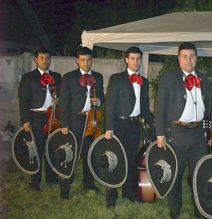 julio Anuncios gratis en Independencia |  ofrezco serenatas en santiago con MARIACHIS TIJUANA, $ 45.000 con 4 charros, serenatas, DE $ 45.000 CON 04 MARIACHIS  LUNES A DOMINGO