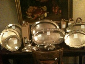 CARLOS NARVAEZ VALDIVIA Anuncios gratis en Providencia |  COMPRO PLATERIA,  JOYAS,  RELOJES,  ORO,  PAGO, BILLETES.    TEL 3358354, COMPRO ANTIGUEDES VISITAS A DOMICILIO. NEGOCIO INMEDIATO.
