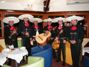 Mariachi Chile Mexico Anuncios gratis en Estaci&oacute;n Central |  Mariachis en Estacion Central, Serenatas mariachis en Santiago 7279788