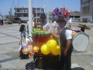 chinchineros y organillero  tradicion chilena  apoya al arte Anuncios gratis en Lo Espejo |  chinchineros y organillero   rene aravena 8-6900160, eventos dentro y fuera de santiago  contactese con el chinchinero rene 