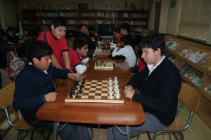 ANDRES MELLA Anuncios gratis en Macul |  PROFESOR DE AJEDREZ CLASES A NI&Ntilde;OS COLEGIOS TALLERES, EXPERIENCIA EN COLEGIO