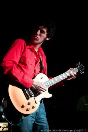 Javier Flores Anuncios gratis en La Reina |  Clases de Guitarra El&eacute;ctrica y Teor&iacute;a Musical, Acordes, escalas, lectura, armon&iacute;a, improvisaci&oacute;n, composici&oacute;n