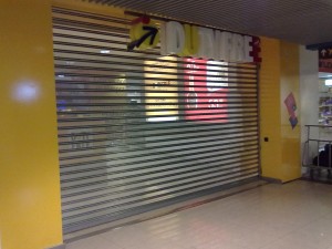 janeth Anuncios gratis en Estaci&oacute;n Central |  CORTINAS  MET&Aacute;LICAS  MICRO PERFORADAS :  FONO:    6823283, AUTOMATIZACI&Oacute;N  DE CORTINAS MET&Aacute;LICAS