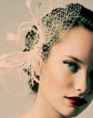 Tannia Santander Anuncios gratis en Providencia |  Tocados para novias vintage, romanticas, clasicas, etc. , Tocados de novia