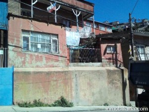 Karen Navarro Moraga Anuncios gratis en Valpara&iacute;so |  Casa en Valparaiso a $ 23.000.000.- Llamar a 09-88104342, Casa 5 Dormitorios , 2 Ba&ntilde;os , 2 Pisos , 94 Metros Cuadrados