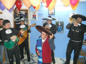 johnny luis Anuncios gratis en Maip&uacute; |  santiago de chile mariachis servicios de serenatas charros, 4X$50.000. sal y tequila 2-6388358 / 7-6260519
