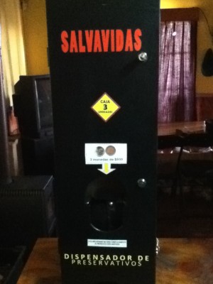 Comercial Anuncios gratis en Puerto Montt |  Maquinas Expendedoras de Preservativos  Vendo $ 100.000 c/u, Nuevas. Excelente para negocio de ruta. Por no poder atenderlas.