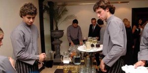 akira Anuncios gratis en Estaci&oacute;n Central |  Servicio de garzones para eventos sociales y domicilios 09-1570121 mozos, Nuestros garzones ayudan a planear su fiesta www.garzonexpress.cl