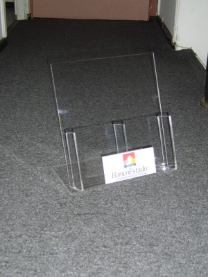 Jorge Castillo Alegr&iacute;a Anuncios gratis en Santiago |  PORTA FOLLETOS Y DISPLAYS ACRILICO, Artesanos del Acr&iacute;lico, Porta Folletos de sobremesa con/sin bolsillos