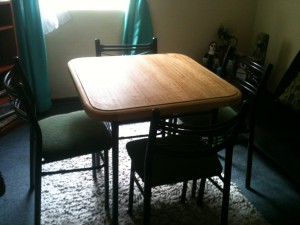 Rocio Pacheco Anuncios gratis en Providencia |  Comedor de Madera con Fierro, Comedor de Madera con Fierro