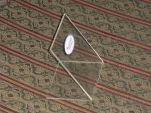 Jorge Castillo A. Anuncios gratis en Santiago |  ACRILICOS PORTAFOLLETOS, DISPLAYS ACRILICOS, Soporte Zapatillas para Panel Ranurado