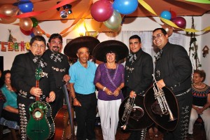 johnny luis Anuncios gratis en Maip&uacute; |  En chile sal y tequila charros mariachis, 4 x $50.000. 2-7631198 / 7-6260519 