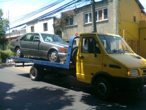 marcelo Anuncios gratis en Las Condes |  Servicio de grua cama para autos en santiago 09 255 99 44 gruas, Autos,motos,camionetas,furgones,garga gral.
