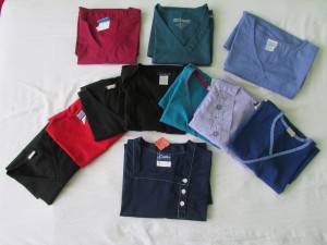 Carolina Anuncios gratis en Vi&ntilde;a del Mar |  Uniformes cl&iacute;nicos vi&ntilde;a del mar diferentes colores y tallas, Uniformes clinicos, ropa hospitalaria