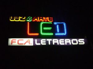 miguel barrantes  felmonth Anuncios gratis en La Serena |  Fabbrica  letreros luminosos iluminaciones alucubond-acero inoxidable, Letreros letras volumetricas acero inoxidable