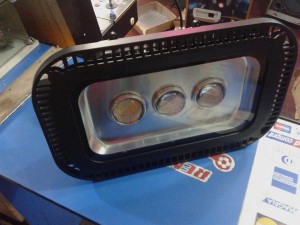 RENTAGAME CHILE Anuncios gratis en La Cisterna |  Foco led estadio 150 watt/precio: $ 150.000, Rentagame: es lider en iluminacion led