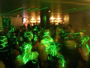 Iluminacion Laser Anuncios gratis en Santiago |  Arriendo de Iluminacion luces laser para fiestas y eventos , Arriendo de Iluminacion luces laser para fiestas y eventos 