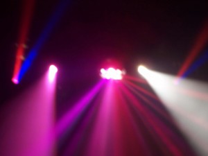 Iluminacion Laser Anuncios gratis en Santiago |  Arriendo de iluminaci&oacute;n profesional arriendo de audio profesional, Arriendo de iluminaci&oacute;n, Robotizados, Pares, R&iacute;tmicos, Stroboscopicas, Cabe