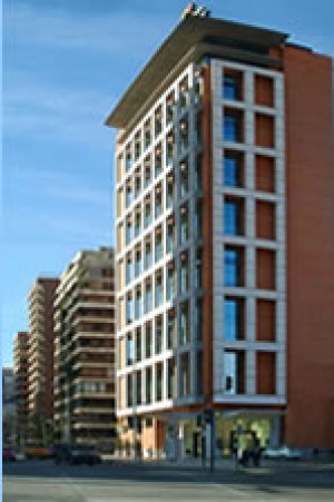  Anuncios gratis en Las Condes |  NUEVOS ESTACIONAMIENTOS P&Uacute;BLICOS EN SECTOR PLAZA PER&Uacute; (EL GOLF), HOTEL HOLIDAY INN EXPRESS ABRI&Oacute; SUS ESTACIONAMIENTOS AL P&Uacute;BLICO