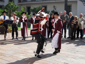Hormiga producciones Anuncios gratis en Providencia |  Esquinazos, conjuntos folcl&Oacute;ricos, cuecas, juegos t&Iacute;picos y mucho m&Aacute;s, Cotiza tus fiestas patrias con hormiga producciones