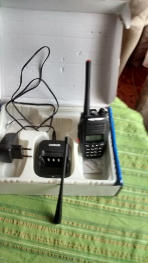 Ricardo Anuncios gratis en Las Condes |  Par de portatiles uhf 16 canales, 5 wats de potencia., Bateria larga duraci&oacute;n 4.000 mah., nuevos &uacute;ltimo par.