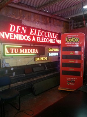 Carolina Fuentes  Anuncios gratis en Quinta Normal |  Fabrica letrero led electronico programables gigantes paneles pantalla, Fabrica letreros led en chile pantallas gigantes paneles electronicos