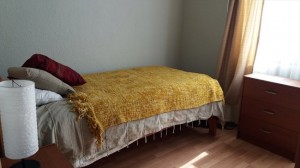 Amparo Espinoza Anuncios gratis en Las Condes |  Arriendo pieza amoblada en las condes a 3 cuadras del parque arauco, Pieza amoblada muy iluminada en las condes