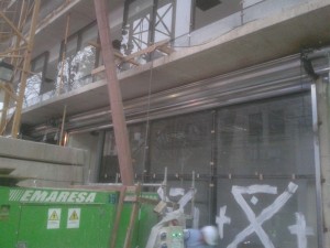 Patricio Zoro Anuncios gratis en Independencia |  Se ofrecen servicios de instalacion de cortinas metalicas con rollo, Cortinas metalicas, cortinas metalicas enrollables, cortina metalica