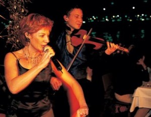 Caramelos Eventos Anuncios gratis en Providencia |  Bajistas violinistas saxofonistas cantantes m&Uacute;sicos de recepci&Oacute;n, Bajistas violinistas saxofonistas cantantes m&Uacute;sicos de recepci&Oacute;n
