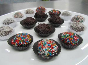 pedro Anuncios gratis en &Ntilde;u&ntilde;oa |  Banqueteria fiesta cumplea&ntilde;os bautizos canapes empanaditas brochetas , 986612378 fiestas canapes extra grandes delivery 