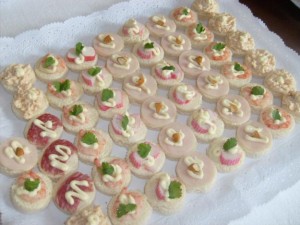pedro Anuncios gratis en Santiago |  Minipizzas empanaditas cebiches canapes pisco sour 986612378, Delivery todo evento canapes petitbouche minipizzas                   