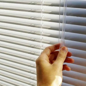 Javier Hualme Anuncios gratis en Las Condes |  Cortinas termicas, cortinas roller, mini persianas, cortinas verticale, Persianas verticales, roller blackout, cortina roller screen, roller d