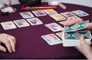 Teresa Pino Anuncios gratis en Santiago |  A&ntilde;o numerologico incluye un estudio grafologico de tu letra y tarot, Letras armadas foto estudios estudiantes estudiante estudio tarotista 
