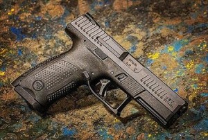 Ricardo Anuncios gratis en Las Condes |  Clases tiro defensivo pistola o rev&oacute;lver, te&oacute;ricas y pr&aacute;ctica, Como defenderse con un arma corta, aprenda a disparar