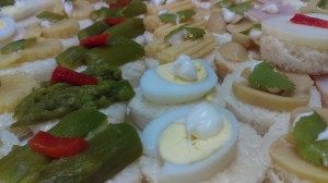 pedro Anuncios gratis en Santiago |  Sea el mejor anfitrion delicias coctel canapes cebiches pisco sour , Empanaditas brochetas 986612378, 985355494 sergio