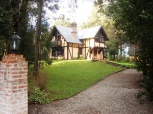Maria del Carmen Anuncios gratis en Santiago |  Bariloche. Casa de alquiler turistico para 2 a 6 pax (max.8), Camino al Llao Llao, km 6. A 7 minutos del Centro Civico.