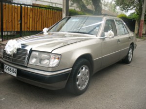 C&eacute;sar Bozo Anuncios gratis en San Bernardo |  Auto para matrimonios mercedes benz clasico 300e, Mercedes benz full