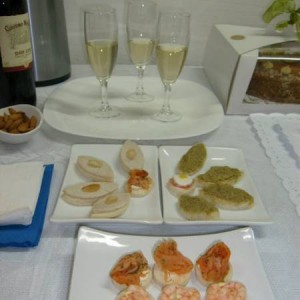 Sergio Anuncios gratis en Las Condes |  Banquetes navide&ntilde;os empanaditas brochetas de fruta petitbouche , Bautizos matrimonios cumplea&ntilde;os bodas celebraciones todo eventos