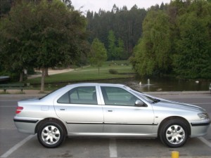 Mario Anuncios gratis en Concepci&oacute;n |  ARRIENDO AUTO DE LUJO CON CHOFER PARA MATRIMONIOS & BODAS ORO, En CONCEPCION $ 70.000, Arriendo con chofer elegante, c&oacute;modo y seguro.