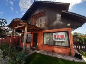 Alinette Anuncios gratis en La Cisterna |  Venta hermosa casa esquina de dos pisos,   hermosa casa esquina con segundo piso 5 dormitorios , 2 ba&ntilde;os.      