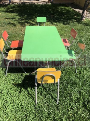 Marcela fuentes Anuncios gratis en Santiago |  Se vende mesa plegable y 6 sillas, tamaño kinder, Fabricados en cincado y melamina. firmes y resistentes 