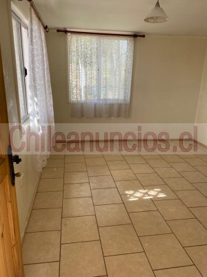 Jacqueline Anuncios gratis en Santiago |  Pieza iluminada y con entrada totalmente independiente, Luminoso y espacioso departamento