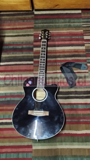 Mauricio Anuncios gratis en Santiago |  Guitarra electroacústica negra freeman,  poco uso, Guitarra freeman modelo: fr-fg15tv-b